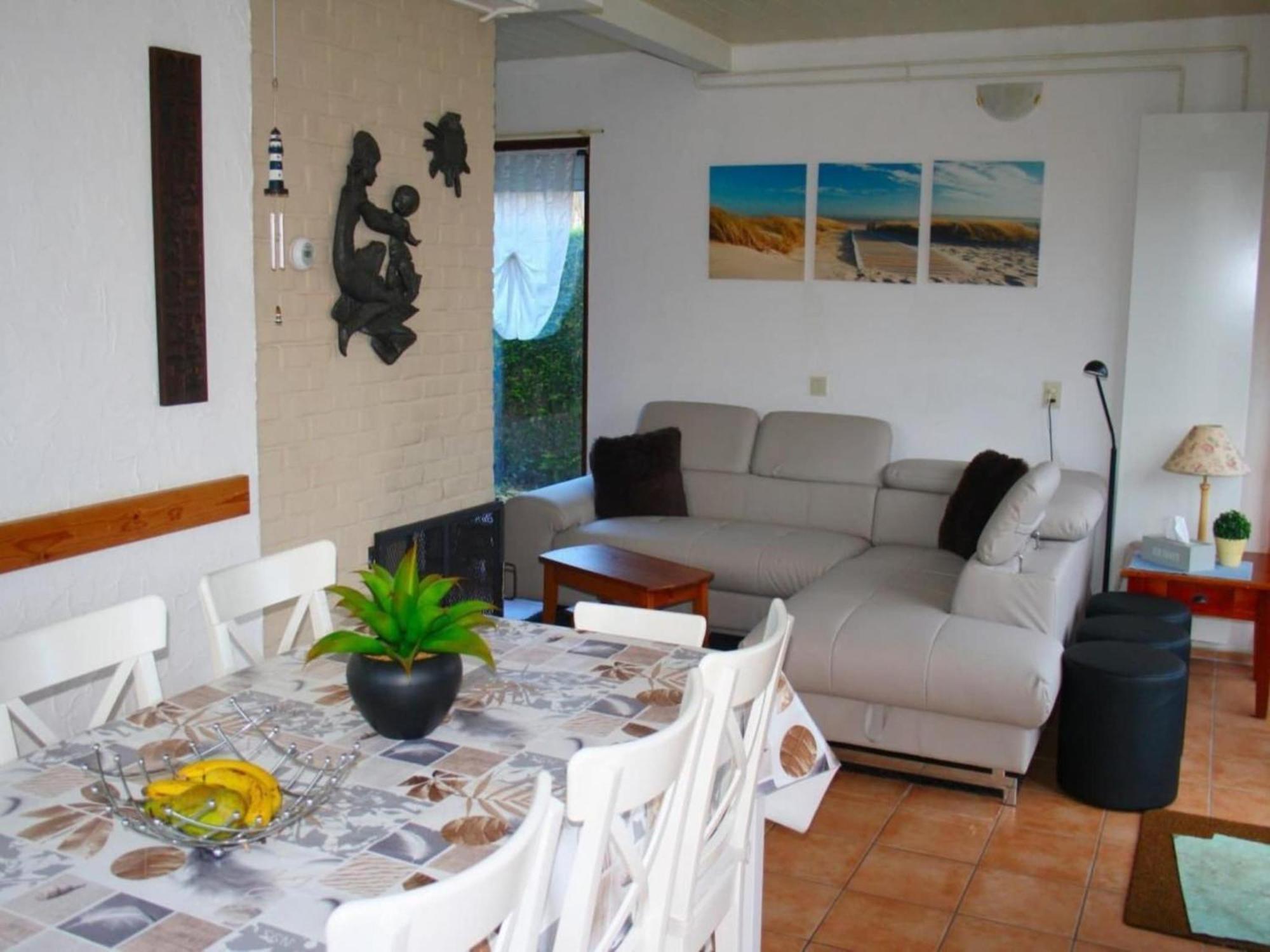 Vakantiehuis Cosy With Garden *