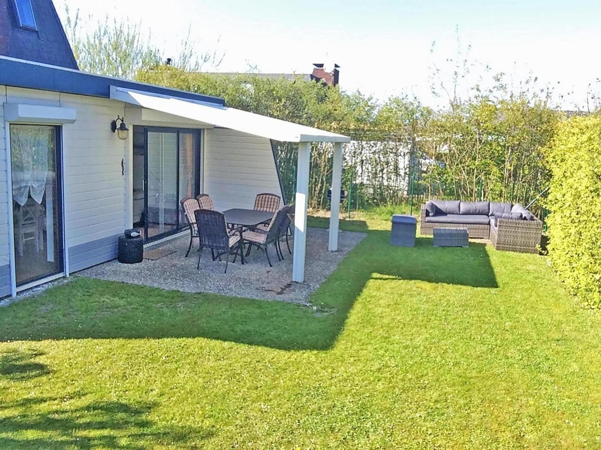 Vakantiehuis Cosy With Garden *